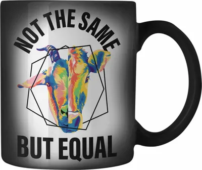Produktbild von Trendation - Veganer Geschenk Lustige Farbwechsel Zauber-Tasse Vegetarier Geschenkidee Farbwechsel Zauber-Tasse Lustig für Geschenkset oder Geschenkbox Vagenerin (Schwarz)