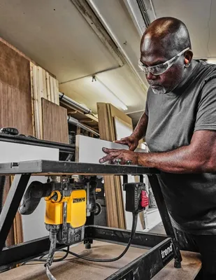 Immagine prodotto di DEWALT Oberfraese 2.300 Watt