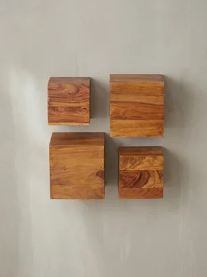 Produktbild von Set aus 4 Sheesham Massivholz Wandregalen, Cubes Design, für individuelle Raumgestaltung, handgefertigt. 25x25x25 cm | Kadima Design
