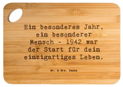 Produktbild von Mr. & Mrs. Panda vesperbrettchen Spruch 1942 Geburtstag - Transparent - Geschenk, holzschneidebrett, Geburtstagsgruß, Brett, einzigartiges Leben, Frühstücksbrettchen