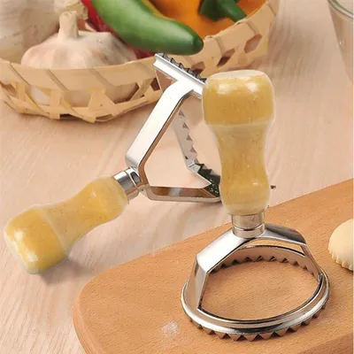 Produktbild von Raviolibesteck-Set aus Edelstahl 11 cm mit Ausstechern und Teigrädchen