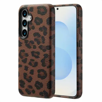 Zdjęcie produktu dla Selencia Sabi Backcover Panther Print z MagSafe dla Samsung Galaxy S25 - Mocha Brown