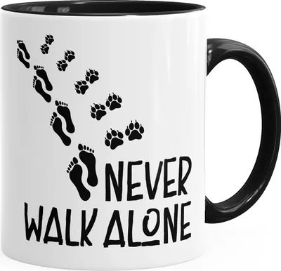 Produktbild von Tasse Never walk alone Hund Pfoten Hundepfoten Pfotenabdrücke Hundebesitzer Kaffeetasse Teetasse Keramiktasse MoonWorks® schwarz unisize