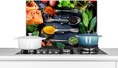 Produktbild von KitchenYeah®  Spritzschutz Küche - Küchenrückwand - Wandschutz für Herd und Spüle - Kräuter - Löffel - Küche - Gewürze 60x40 - Alu-Dibond (Alternative zum Spritzschutz aus Glas) - Hitzebeständig - Her