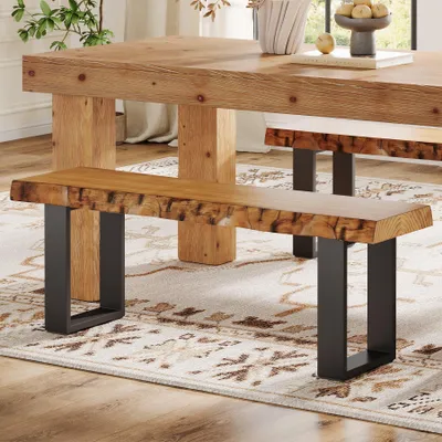 Zdjęcie produktu dla Ławka Wanbor z litego drewna, o długości 120 cm, w stylu industrialnym, z czarnymi metalowymi nogami. Wąska, długa ławka idealna do sypialni, salonu lub przedpokoju