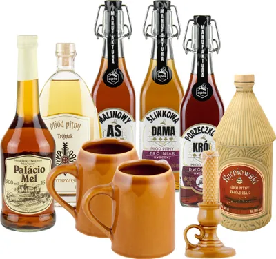 Obrázok produktu pre Sada 6ks medovín s keramickými hrnčekmi a svietnikmi (Medové víno Poltorak polovica / 3x ochutená polovica Dwojniaku / 2x trojniak tretinka) | 3450 ml | 13-16%