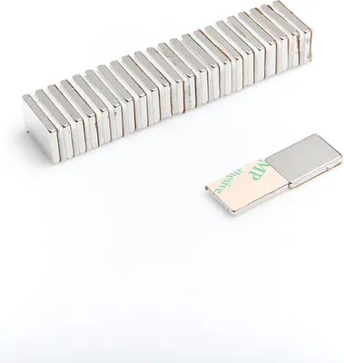 Zdjęcie produktu dla Magnes Neodymowy Płytkowy  15x10x2 mm N38 z klejem 3M komplet 10 sztuk
