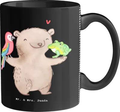 Produktbild von Mr. & Mrs. Panda Kaffeetasse Tierwirt Herz - Schwarz - Geschenk, Trinkbecher, Tiere, Farmer, Pott, Tasse, Keramiktasse, Schweine, Kaffeebecher, Bauernhof, schöne