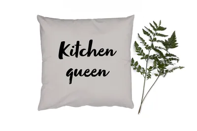 Produktbild von MuchoWow® Zierkissen Sofakissen Wohnzimmer Dekokissen 45x45 cm Zitate - Sprichwörter - Kochen - Chefkoch - Küchenkönigin - Schlafpolster - Polster für das Sofa