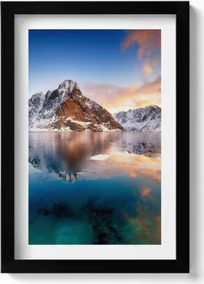 Produktbild von Schöne Landschaft mit Wasser und Bergen am Abend– Wandbild mit Rahmen – Gerahmtes Bild  – Wanddekoration – 20x30 cm – Schwarz