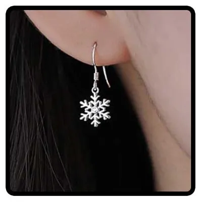 Produktbild von Wedity Weihnachtsohrringe, Schneeflocken-Ohrringe für Damen, Silber, kurze Ohrri