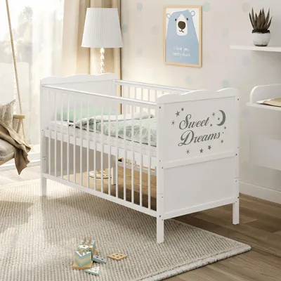 Produktbild von Baby-Delux Babybett Gitterbett Kinderbett Sweet Dreams 140x70 Beißschienen Kokos-Buchweizen Matratze, höhenverstellbar weiß umbaubar