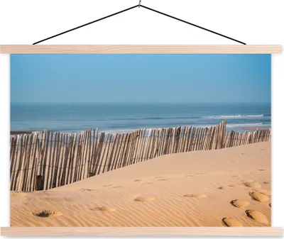 Produktbild von MuchoWow® Textilposter Strand - Pfähle - Meer 120x80 cm mit holzfarbenen Rahmen - Aufhängeset
