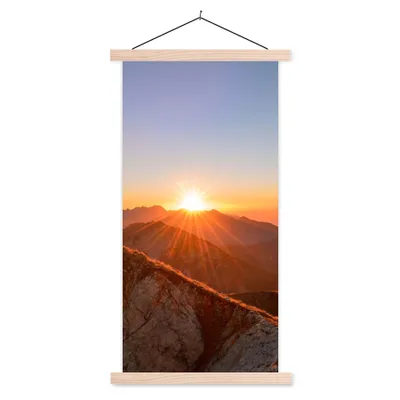 Produktbild von MuchoWow® Textilposter Berg - Landschaft - Sonne 40x80 cm mit holzfarbenen Rahmen - Wohnzimmer