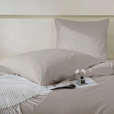 Produktbild von Hotelkissenbezug Taupe Braun Beige Weich 40x40 Adamaszek 100 % Baumwolle
