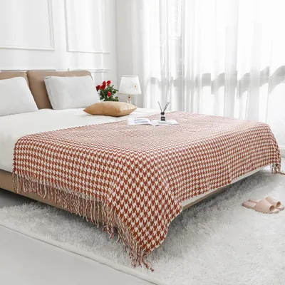 Imagen del producto de Manta suave bohemia en blanco y  para dormitorio