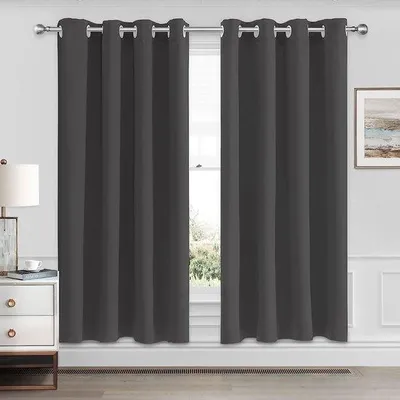 Imagen del producto de Cortinas opacas Unyqoos® – Juego de 2 cortinas térmicas de poliéster, completamente opacas y con aislamiento térmico, con ojales, de 137 x 117 cm cada una, color gris oscuro
