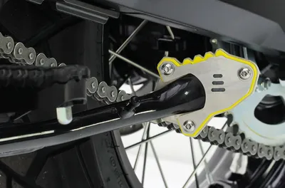 Produktbild von ISOTTA gelbe Seitenständerverlängerung für SUZUKI V-Strom