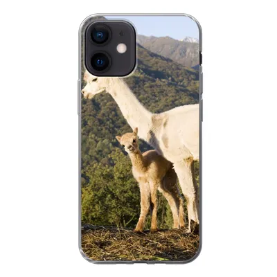 Produktbild von MuchoWow® Handyhülle Schutzhülle Hülle für iPhone 12 Alpakas - Berge - Natur Silikon Softcase Handy Hülle - Schutzhülle