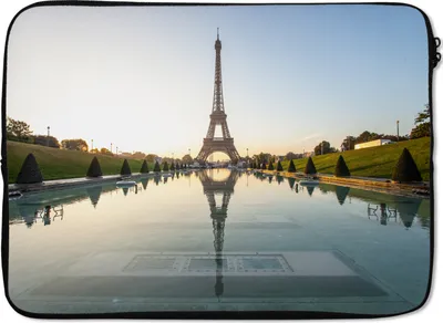 Produktbild von MuchoWow® Laptop Hülle 13 Zoll Paris - Eiffelturm - Wasser Laptoptasche - Laptophülle - Sleeve - Rundumschutz