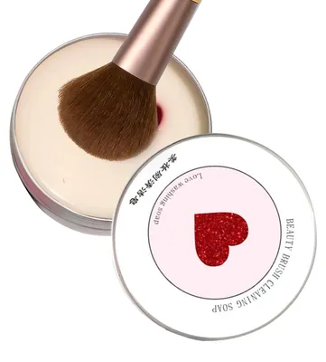 Immagine prodotto di Spazzola per la pulizia del trucco a forma di cuore