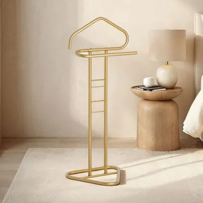 Produktbild von Herrendiener CAMILO, Gold - moderner Kleiderständer aus Metall, mit Hosenbügel und Sackohalter, stummer Damen Diener für Schlafzimmer, freistehend
