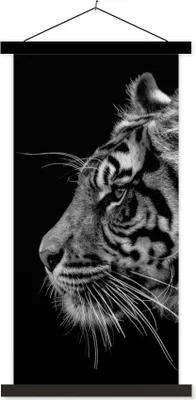 Produktbild von MuchoWow® Textilposter Tiger auf schwarzem Hintergrund in schwarz und weiß 60x120 cm mit schwarzem Rahmen - Magnete