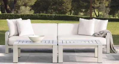 Produktbild von Casa Padrino Luxus Gartensofa Weiß / Sandfarben 273,5 x 100 x H. 72 cm - Wetterbeständiges Garten Terrassen Sofa mit Kissen - Hotel Möbel - Luxus Qualität