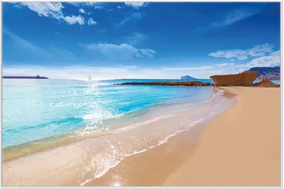 Produktbild von Wallario Wandbild Traumstrand unter blauem Himmel, Größe: 61 x 91,50 cm, Poster mit weißem Aluminiumrahmen