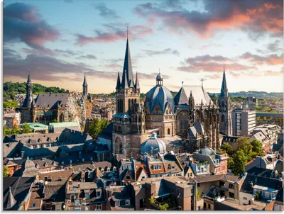 Produktbild von ARTland Glasbild Aachen Panorama I Größe: 80x60 cm