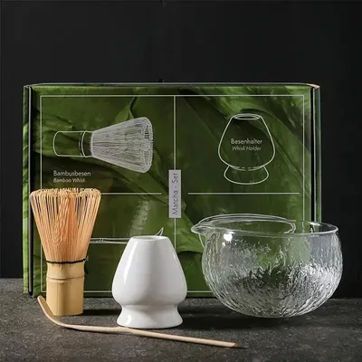 Image de Matcha-Teeset - Ensemble de trois pièces - Balai en bambou fait à la main - Cuillère - Bol en céramique - Récipient pour le balai - Pour la cérémonie du thé
