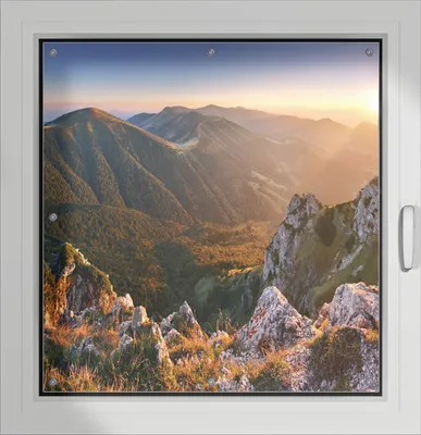 Produktbild von Wallario Lichtschutzbild, Dekorativer Sichtschutz Sonnenschutz 96 x 93 cm mit Motiv: Berglandschaft mit Sonnenuntergang in der Slowakei - Verdunklung ohne Bohren