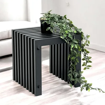 Produktbild von DanDiBo Lamellenhocker Hocker Metall Schwarz Eckig BASE Massiv 32 cm Modern Beistelltisch Lamellen