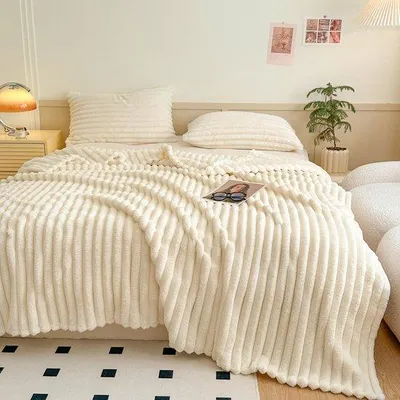 Obrázok produktu pre Unyqoos® Hrejivá prikrývka 200 x 230 cm – jemná, teplá prikrývka z mikrovlákna (350 g/m²), béžová, ideálna do spálne a obývačky, skvelý darček pre ženy