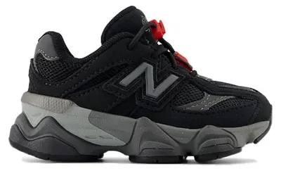 Image de New Balance 9060, couleur noire et grise (taille enfant) - Pointure européenne 27,5