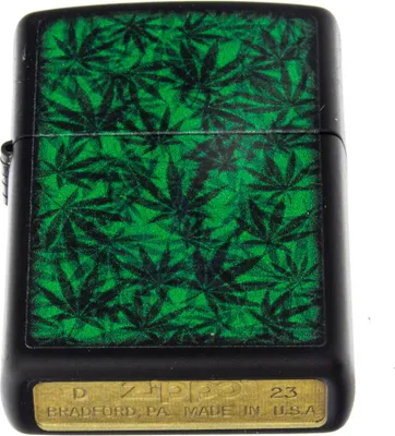 Produktbild von ZIPPO schwarz matt Cannabis Glow in the Dark 60006781