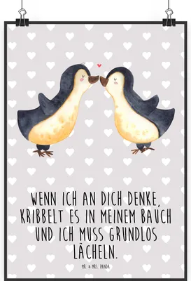 Produktbild von Mr. & Mrs. Panda Bild Pinguine Kuss DIN A0 - Grau Pastell - Geschenk, für Frauen, Valentinstag, Wanddeko, Freund, Hochzeitstag, Wandbild, Freundin, Wanddekoration, drucke