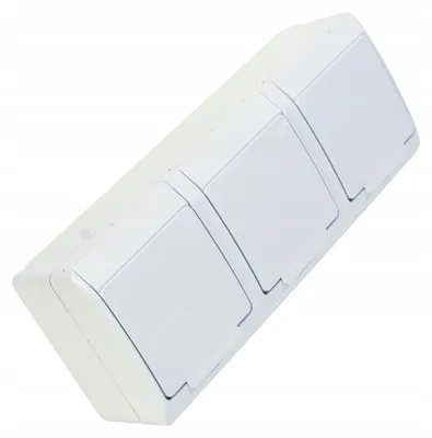 Produktbild von 3-fach Aufputzsteckdose, IP44, weiß, HERMES