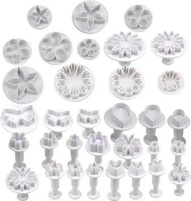 Imagen del producto de Accesorios para panadería: 33 piezas. Moldes blancos. Ideales para pasteles y galletas. Para aficionados a la repostería. Color: blanco. Moldes decorativos. Accesorios para panadería: 33 piezas