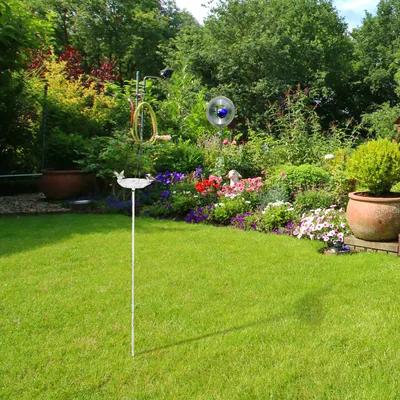 Produktbild von Relaxdays Gusseisen Vogeltränke zum Stecken, mit Erdspieß, Gartendeko, Vogelfutterstelle, Wasserschale 1m hoch, weiß