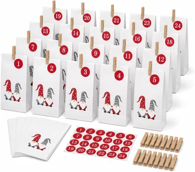 Imagen del producto de Calendario de adviento para rellenar tú mismo: 24 bolsas de papel, 24 pegatinas con números y 24 clips de madera
