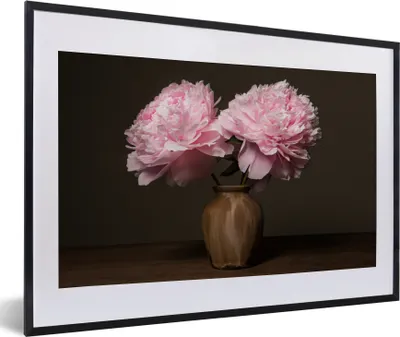 Produktbild von MuchoWow® Gerahmtes Poster Vase - Blumen - Rosa 60x40 cm - Poster mit Schwarzem Bilderrahmen Wandposter Rahmen Foto Bilder - Schlafzimmer - Plakat in Rahmen - Drucken