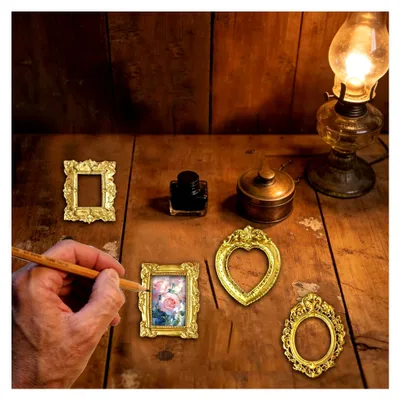 Produktbild von 16 Miniatur Vintage Bilderrahmen aus Kunstharz in Gold, Kleine Antike Fotorahmen in Unregelmäßigen Größen für DIY Wanddekoration und Fotografie