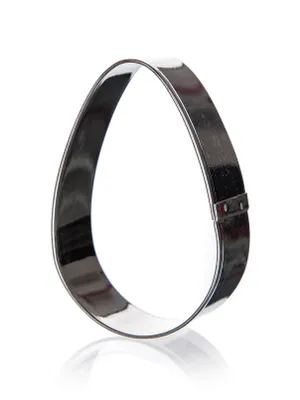Produktbild von Ausstechform Edelstahl Teigausstecher Eiform von CULINARIA 3,8 x 5,4 x 1,6 cm