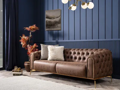 Zdjęcie produktu dla Sofa Chesterfield 4 osobowa siedzisko poliester brązowa imitacja skóry