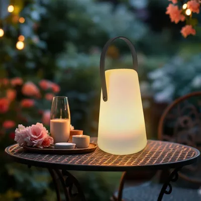 Produktbild von 3.07 Tischlampe KONISCH Batterie betrieben - ca. 20 cm - In- und Outdoor weiß mit Lederband / Timer (groß)