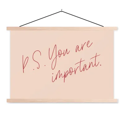 Produktbild von MuchoWow® Textilposter Text - P.S. Du bist wichtig - Zitate 120x80 cm mit holzfarbenen Rahmen - Aufhängeset
