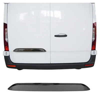 Imagen del producto de Protectores para la parte inferior del portón trasero, marca OMAC, referencia 4745052B, fabricados en acero inoxidable, para vehículos Mercedes Sprinter 907 y 910
