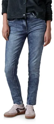 Productafbeelding van Cecil Damen jeans, model B378170, casual pasvorm, authentieke gebruikte wassing, maat 31W / 28L
