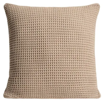 Produktbild von HOMLA ARVEA-Kissenbezug in Taupe mit Waffelstruktur, 45 x 45 cm